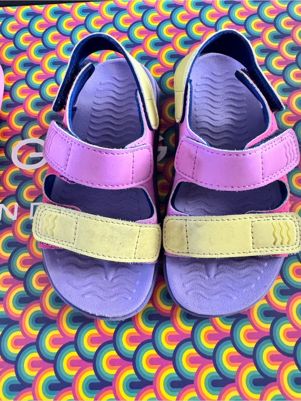 Native Sandals - Picture 5 of 7